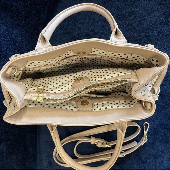 Urban expressions vegan leather handbag - Picture 3 of 3